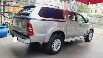 Toyota Hilux E МКПП 2WD 2015, отличное состояние