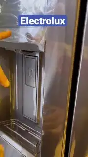 Холодильник Electrolux EHE6879A-B CVN