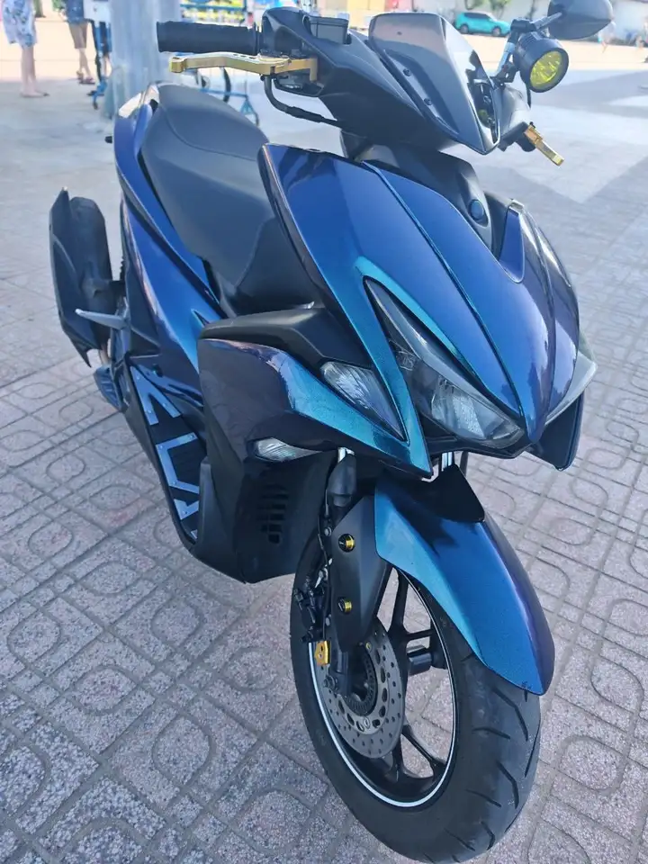 Yamaha NVX ABS 2017