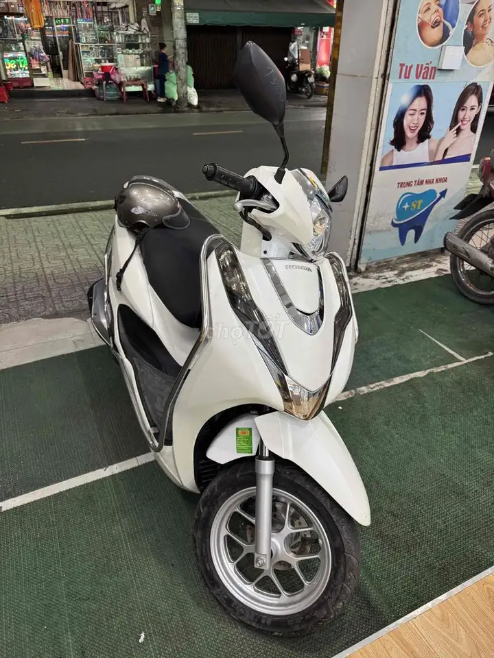 Honda Lead белый инжектор