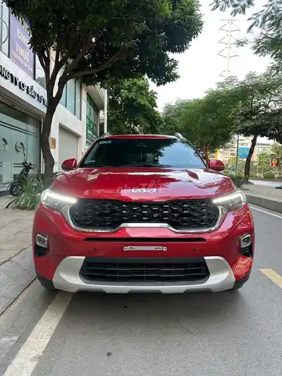 Kia Sonet Premium 2024, красный, 30 тыс. км