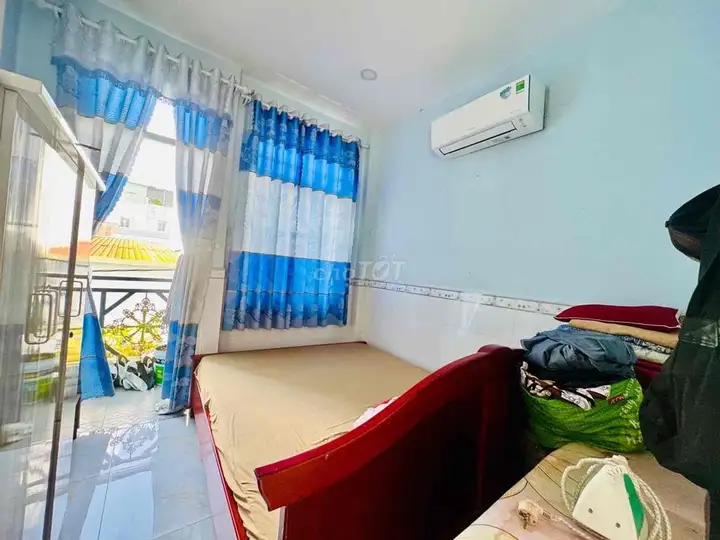 Дом 3 этажа, Бинь Три Донг – 24м2, сквозной переулок 4м, SHR, сдан в эксплуатацию