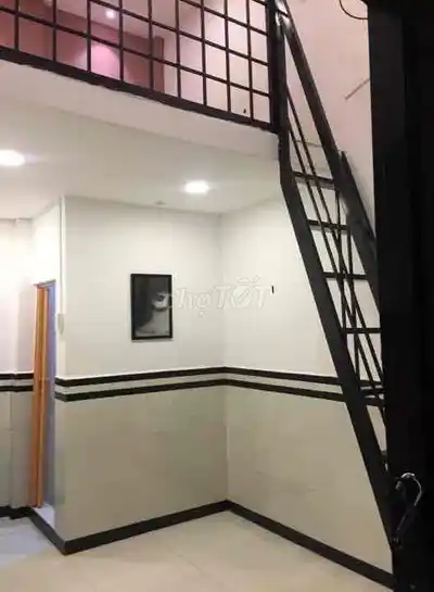 Отдельная комната с антресолью в центре Вунгтау