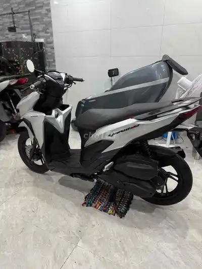 Honda Vario 150 2020 Серебристо-черный