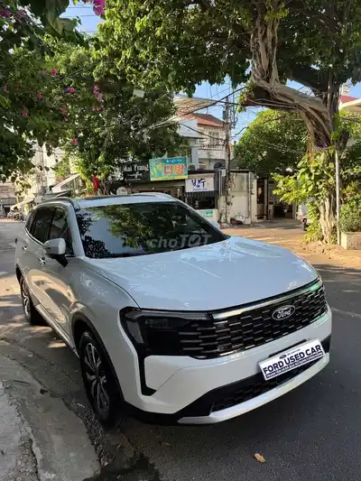 Белые скольжения Ford Territory Titanium 2025 года протяженностью 5000 км