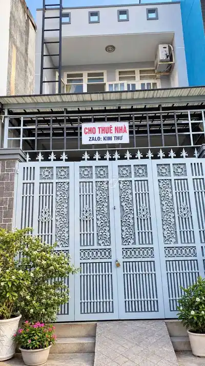 Собственный дом, 1 этаж, 2 спальни, 3 санузла, переулок для автомобилей