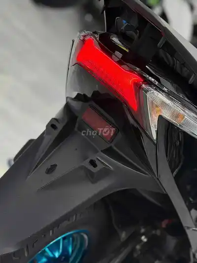 Honda Lead 125 4val черного цвета