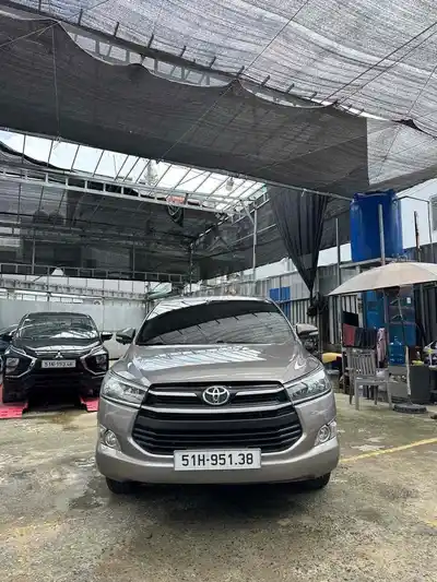 Toyota Innova G 2016 Автомат Бронзовый металлик