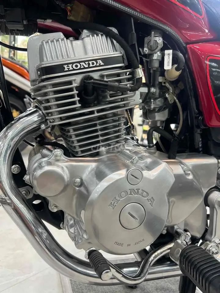 Honda Custom 125 классика красно-черная, Япония