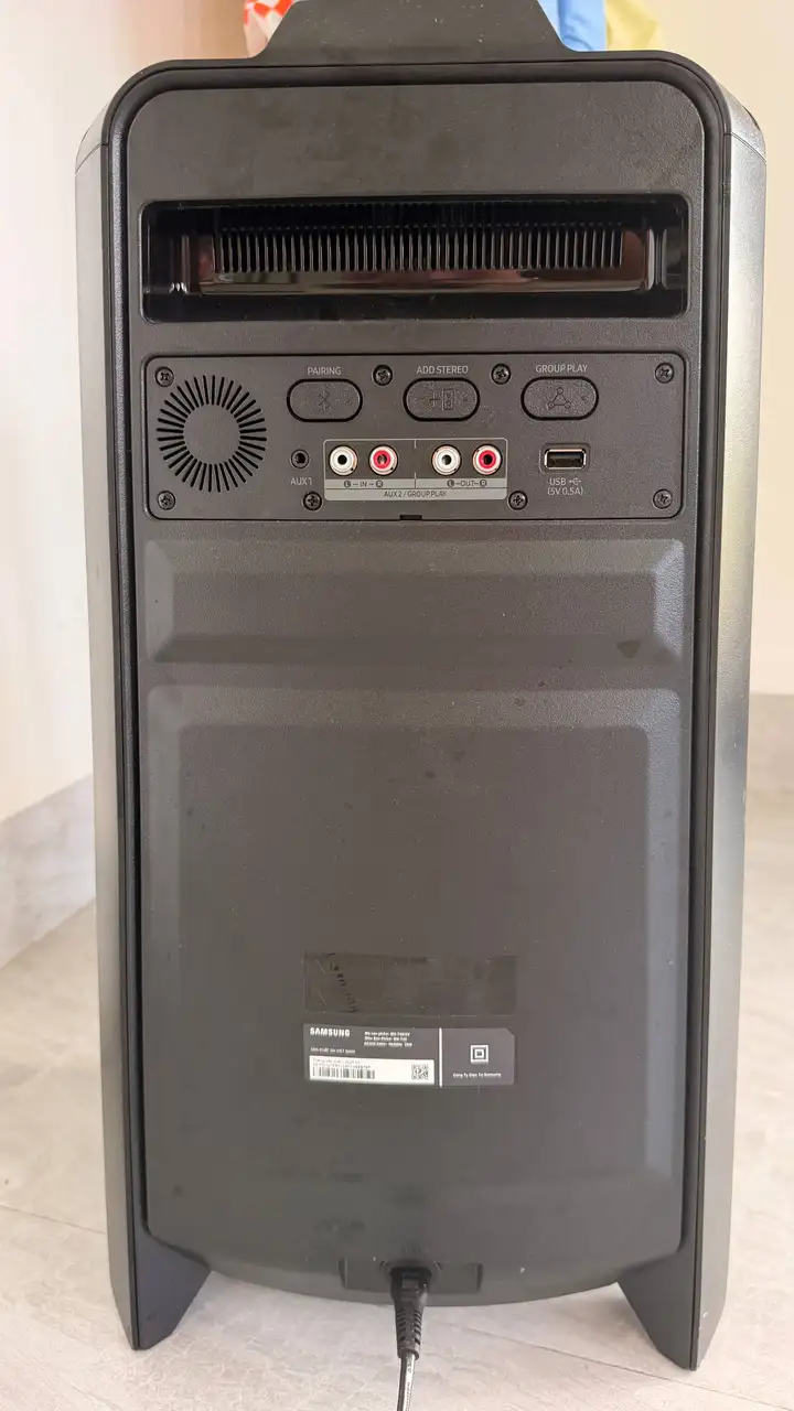 Samsung Bluetooth Speaker и AKAI MPK Mini