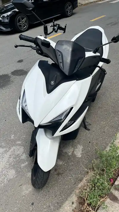 Скутер Yamaha NVX 2017