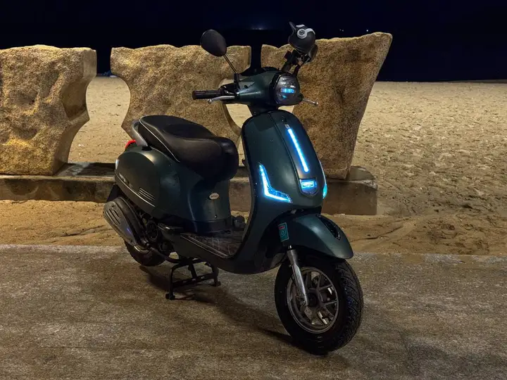 Байк Vespa-style ESPERRO 50cc