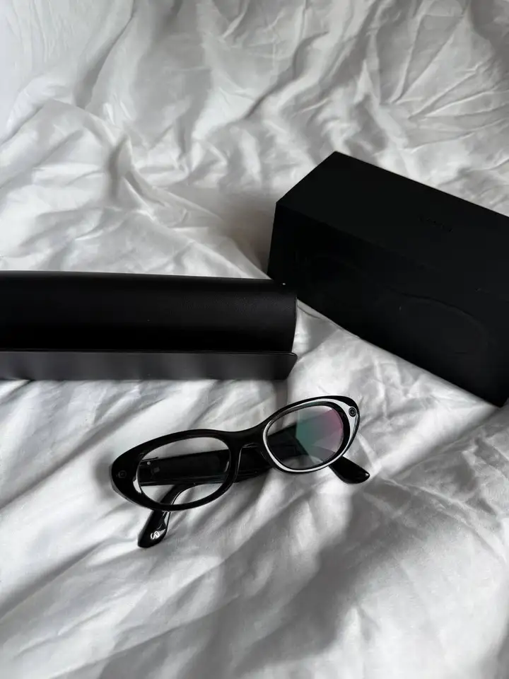 Очки Kylie Jenner x Meta Glasses