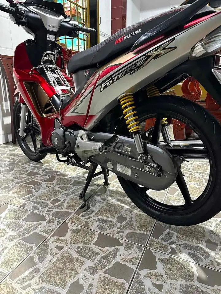Honda Future X 2010 Красный серебристый Вьетнам