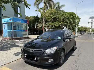 Hyundai i30cw 2011 Специальная версия, черный