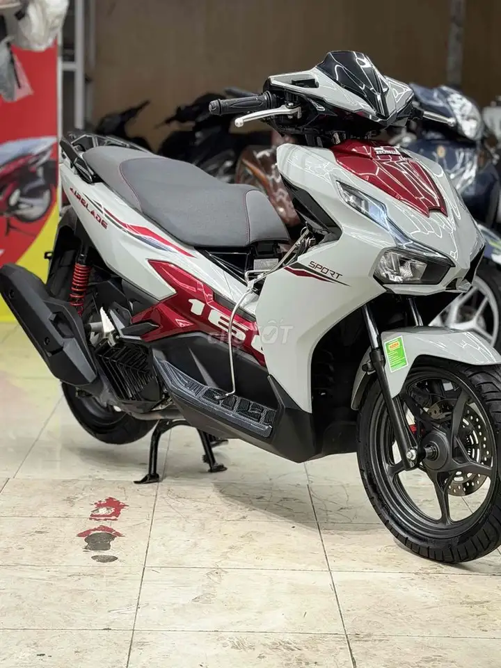 Honda Air Blade 160 ABS 2025 Серый цемент 8 000 км