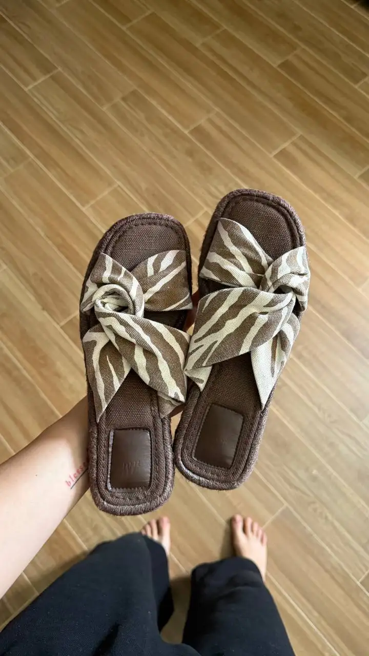 Спортивная кофта, слипперсы, штаны, купальник, юбка, джинсы, часы
