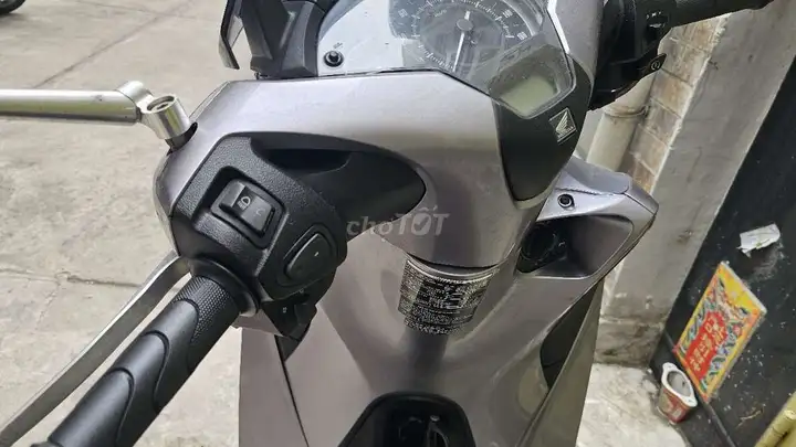 Honda SH 150 ABS серый 16.218 км
