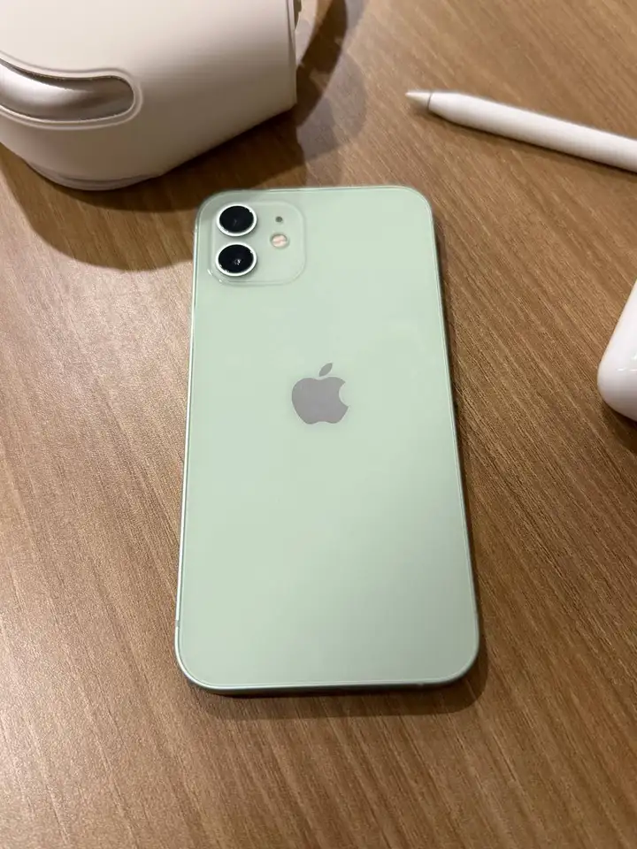 iPhone 12 64 ГБ