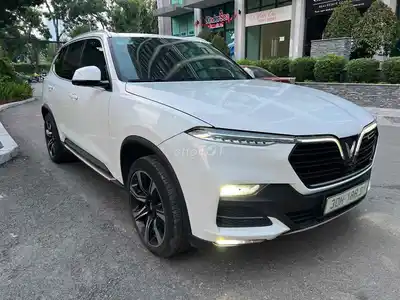 VinFast Lux SA 2.0 2021 Premium 4x4 Белый