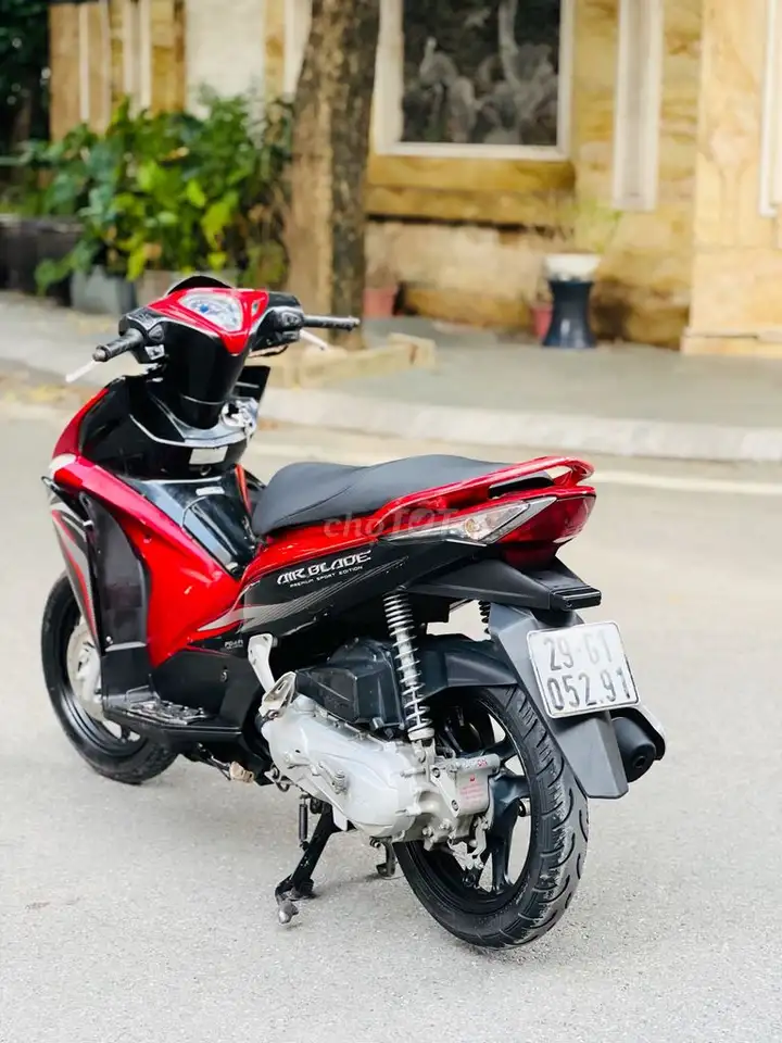 Honda AIR BLADE 110 Fi, номер Ханоя, отличный скутер