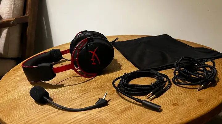 HyperX Cloud Alpha и веб-камеры Logitech