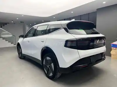 VinFast VF8 All New 2026 белый