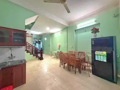Дом в Фук Лой, подъезд для машины, 4 спальни, с мебелью