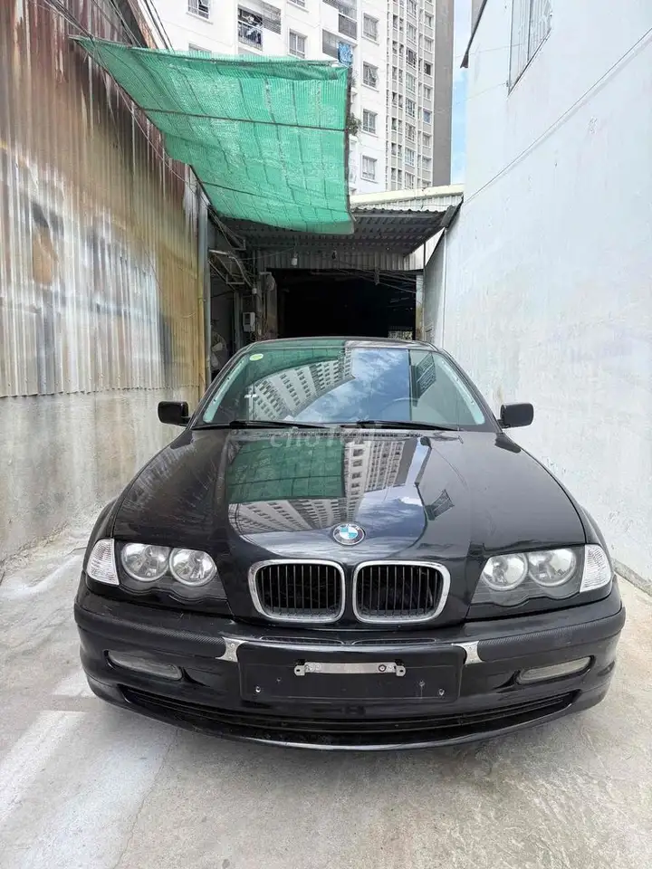 BMW E46 323i МКПП черный 5 мест