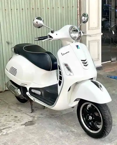 Piaggio Vespa GTS 125 2017 i-Get ABS с оформлением документов