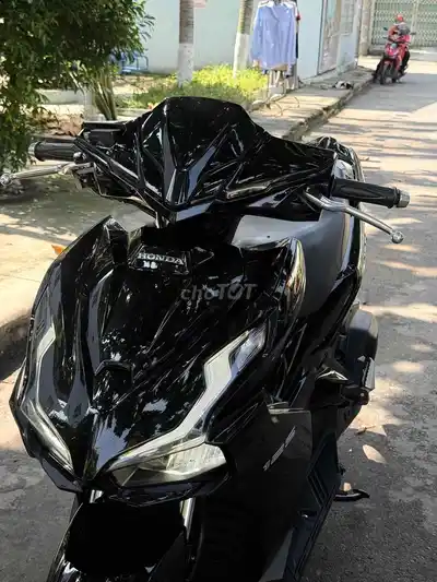 Воздушный клинок Honda 125 куб. см 2022, серебро