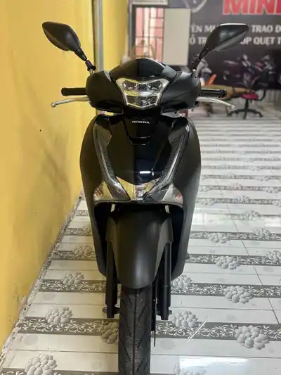 Honda SH 125 ABS 2018 матовый черный в суперновом состоянии 43C1-765.37