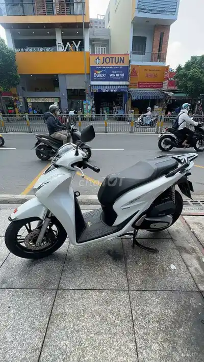Honda SH 160 2024 Белый Б/у