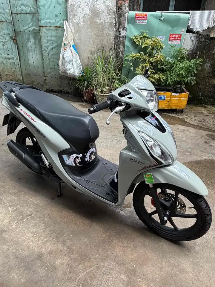 Honda Vision 2023 Xám 31992 км