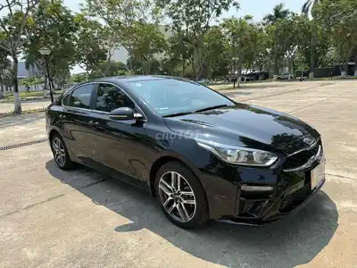 Kia Cerato Luxury черный автомат 60 тыс. км 2021
