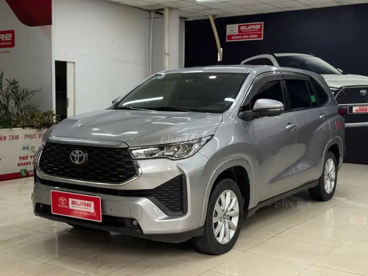 Toyota Innova Cross 2.0V 2024, с договором купли-продажи