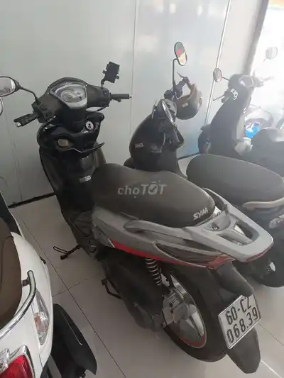 Скутер SYM Shark 125 черно-серебристый