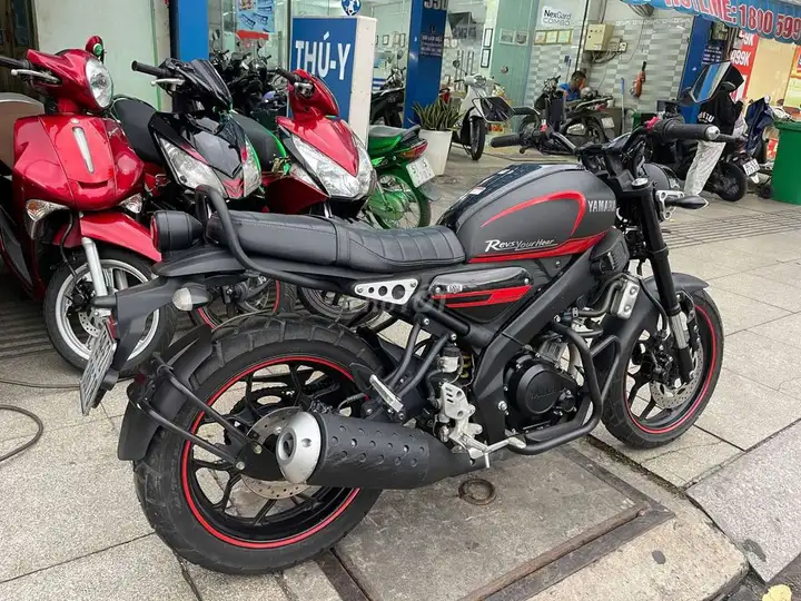 Yamaha XSR 155 черно-красный б/у