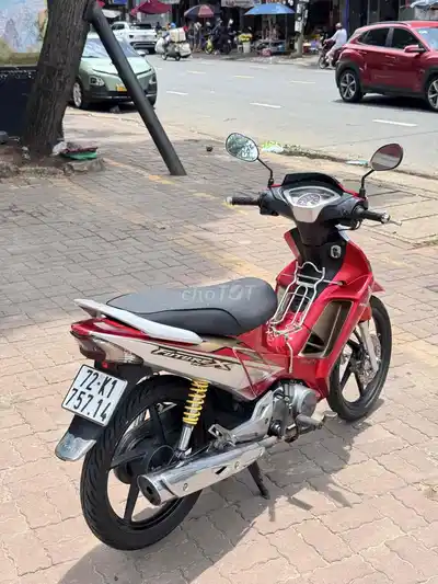 Honda Future X красная, механика
