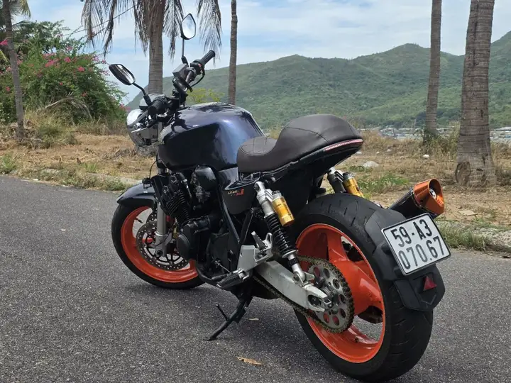 Honda CB400 Custom