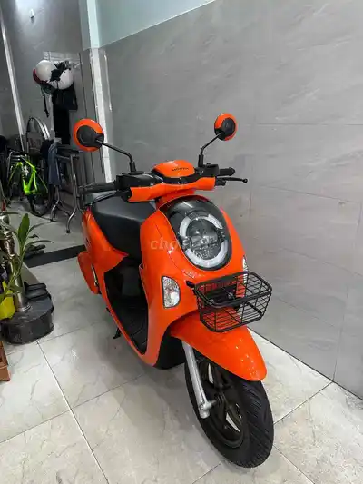 Honda Scoopy 2026 оранжевый