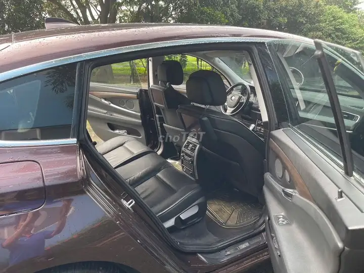 BMW 535i GT, коричневый, автомат, 48781 км