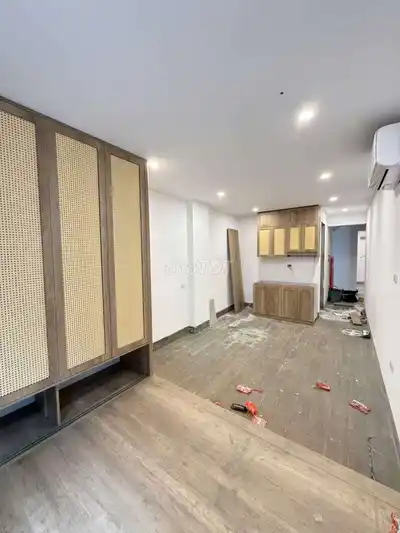 Студия 30м² с новой дорогой мебелью и балконом на Тайшон