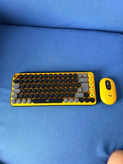 Механическая клавиатура Logitech POP Keys
