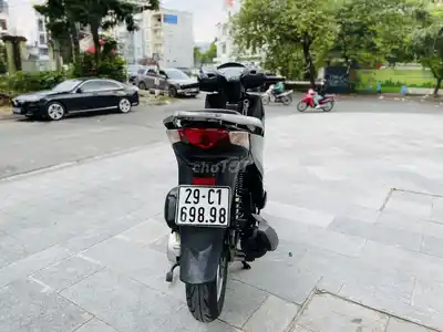 Honda SH 125cc 2018 года, свежее состояние