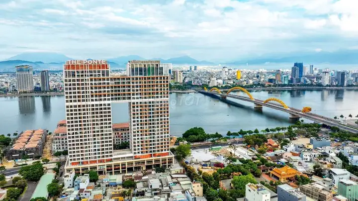 Двухуровневая квартира Duplex в The Ponte, высокий этаж, вид на море