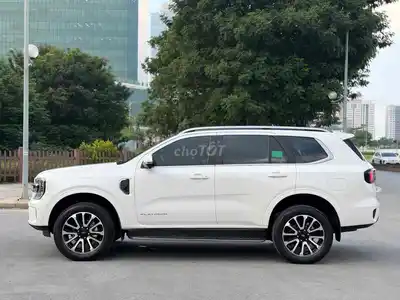 Ford Everest Platinum 2024 2.0L 4x4 AT Белый