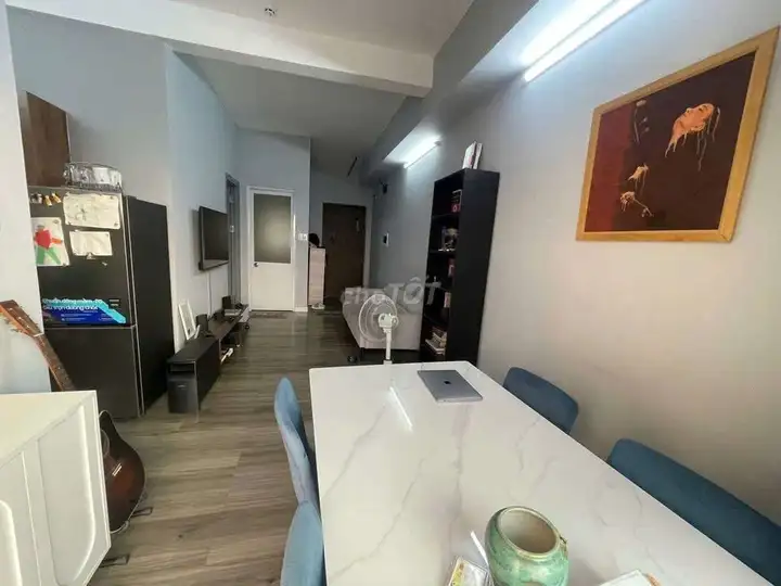 Квартира HQC Бинь Чунг Донг, 2 сп, 2 с/у, с мебелью, 2 округ