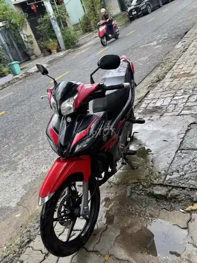 Yamaha Jupiter Fi 2018 красно-черный