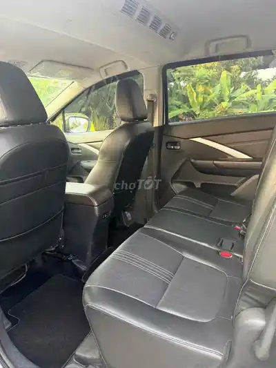 Mitsubishi Xpander Premium 2023 Белый 7 мест